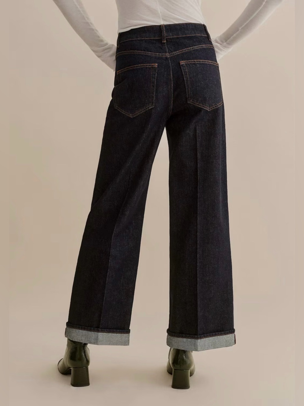 ME+EM Crease Front Turn Up Wide-Leg
Jean
Size: 28 - Picture 4 of 8